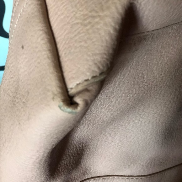 LG rose gold Steve Madden tote - Picture 3 of 3